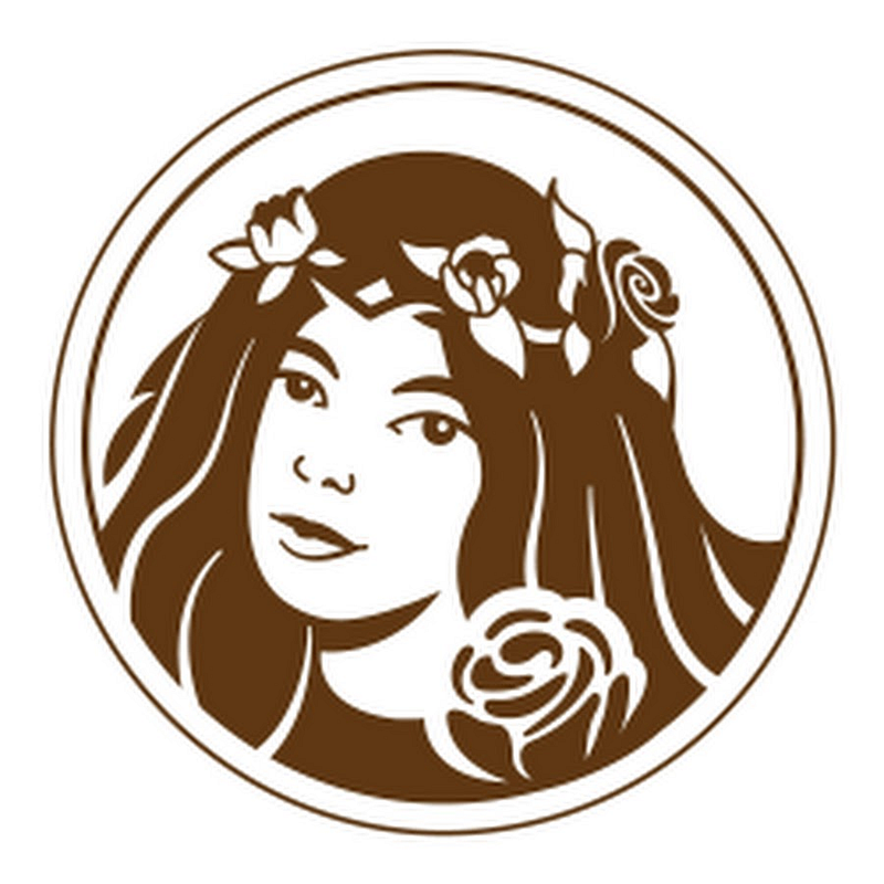 Elly Momberg LLC Logo