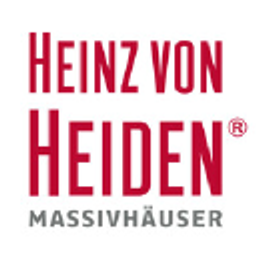 Consulting & Marketing GmbH Logo