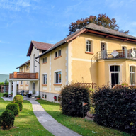 Gutshaus Stolpe, Pension Familie Ines Jelinski Logo