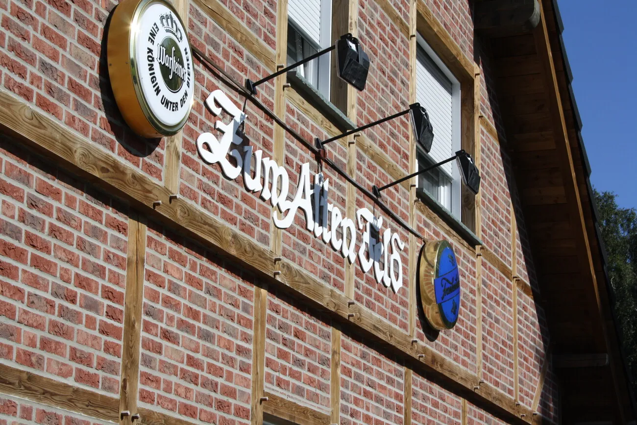 Zum alten Feld Hotel und Restaurant Logo